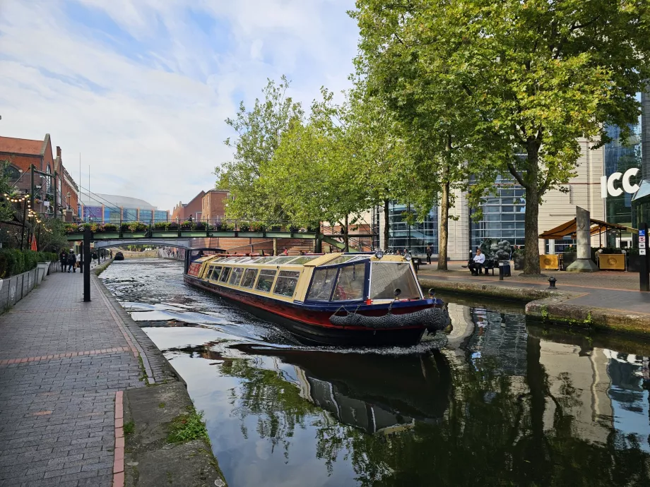 Narrowboat on the Birmingham canals