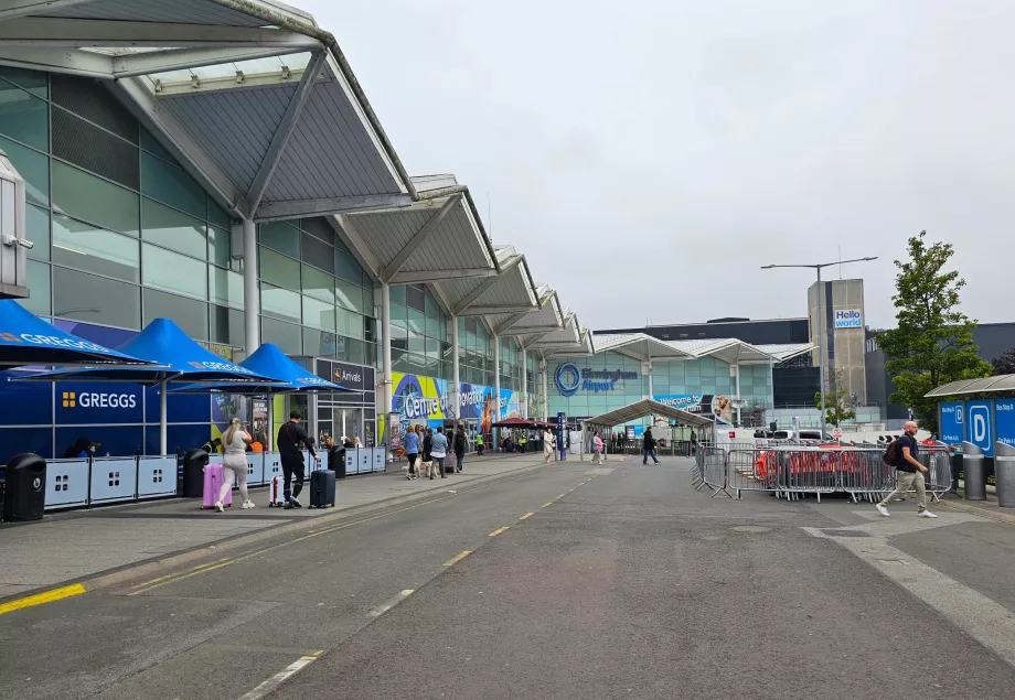 arrival by airport Birmingham