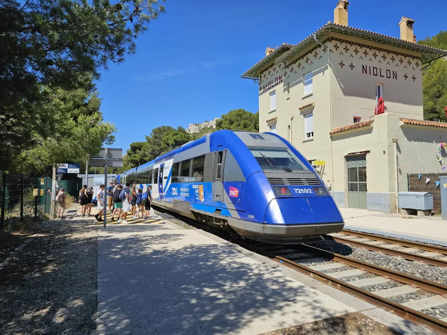 Train to Cote Bleue