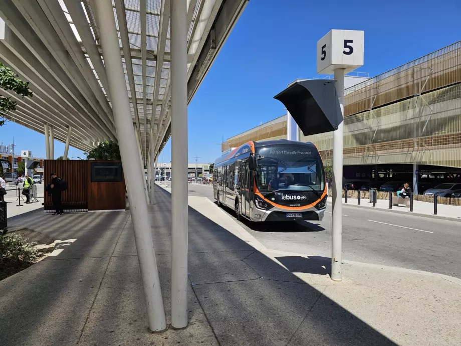 Bus direction Vitrolles station