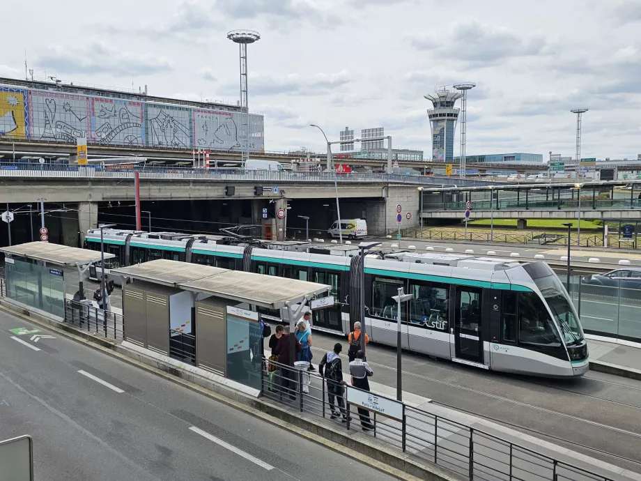 Tram T7, the centre of Paris is towards the right