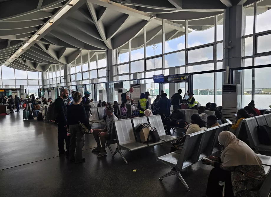 Departure gates, Terminal 2