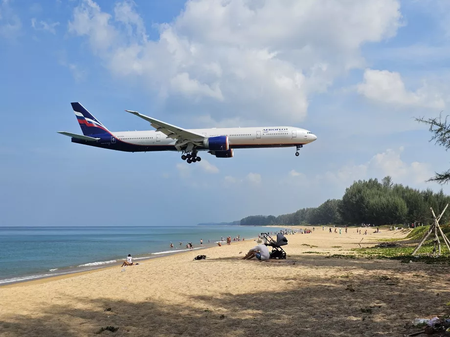 Aeroflot over Mai Khao