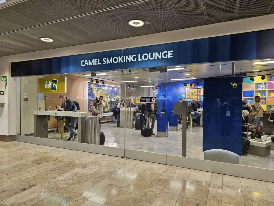 Smoking rooms in the transit zone