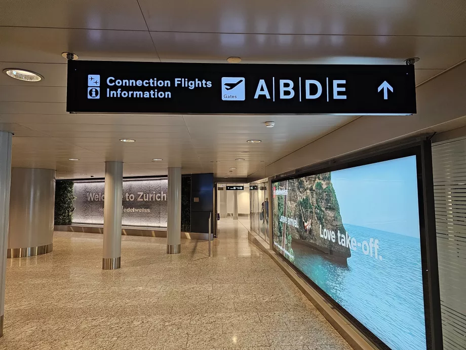 Transfer signs, ZRH airport