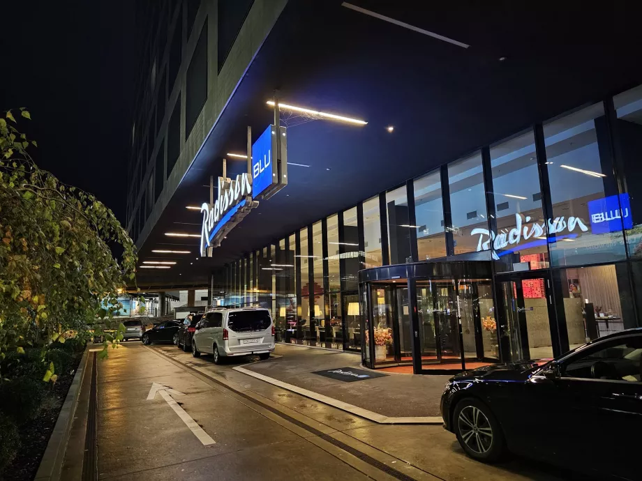 Hotel Radisson Blu, ZRH Airport