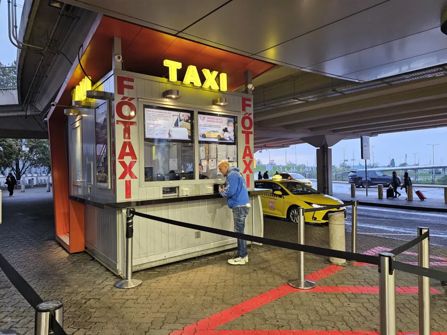 Taxi stand