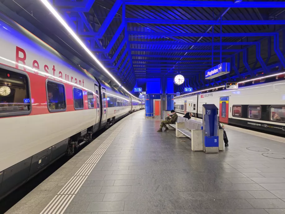 Long-distance trains, ZRH airport