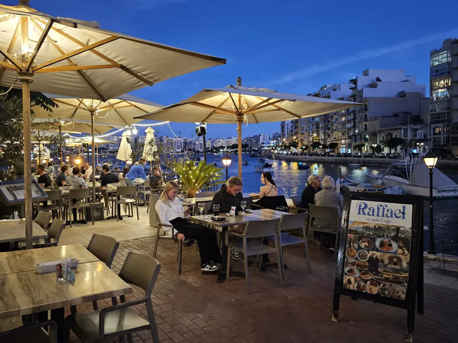 Spinola Bay Promenade