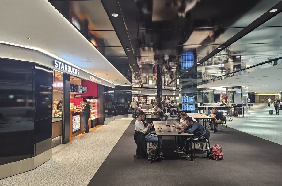 Food Court, International Departures, Terminal 2