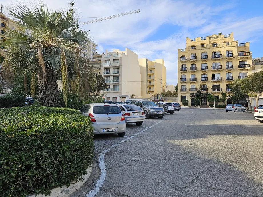 Parking Xlendi