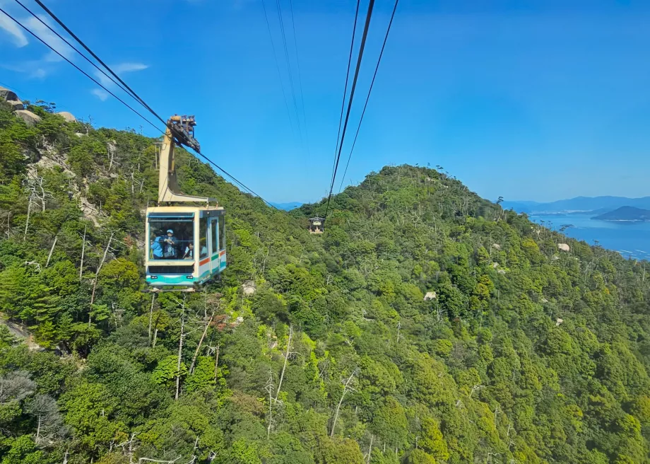 The second part of the ropeway on Mount Misen