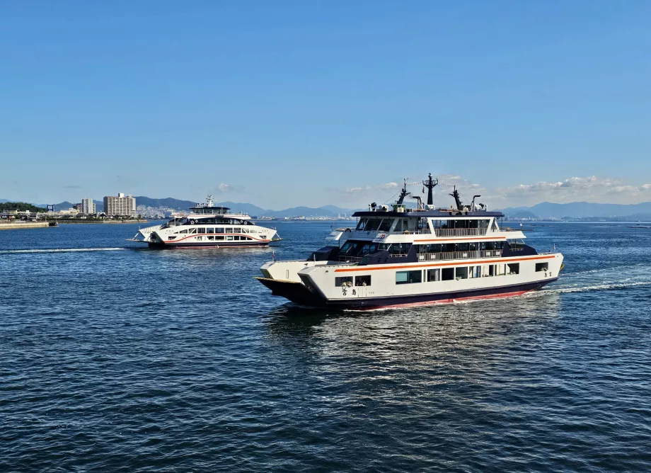 Ferries to Miyajima