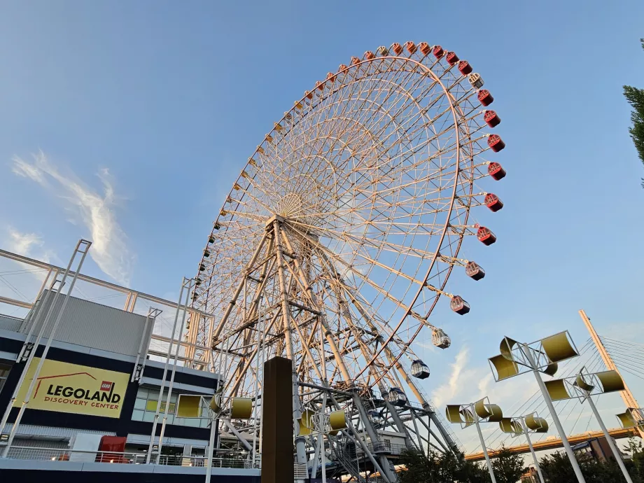 Tempozan Ferris Wheel