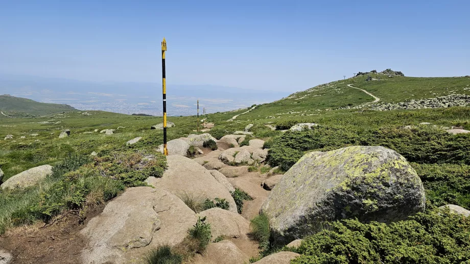 The road to Černý vrch