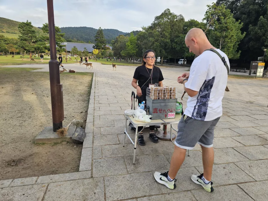 Nara Park, sale of food for deer