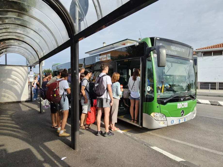 Bus line 6 direction Treviso