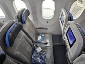 Neos seats, Boeing 787-9